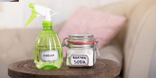 Vinegar and baking soda DIY cleaning solution